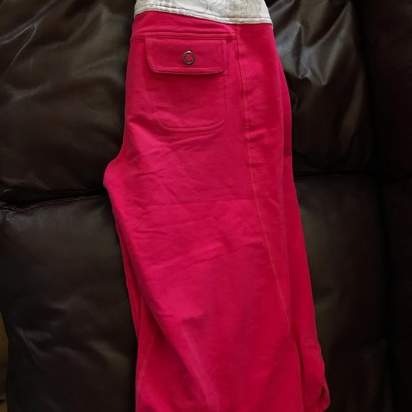 Lululemon Magenta Capri Pants - Picture 3 of 5